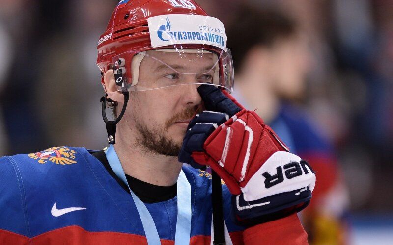 Российский хоккеист, крайний нападающий магнитогорского «Металлурга»