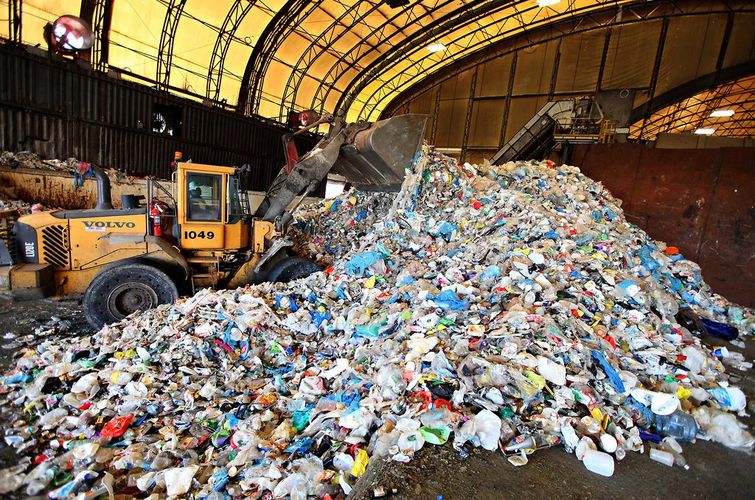 Какая страна находится на 1-м месте по «производству» мусора?