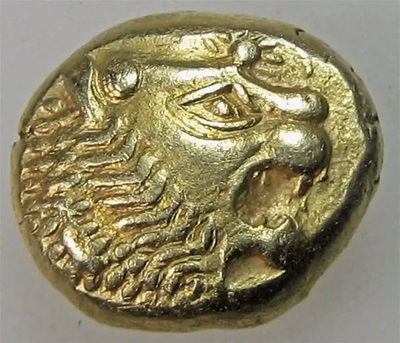 Из чего были сделаны первые монеты в мире?