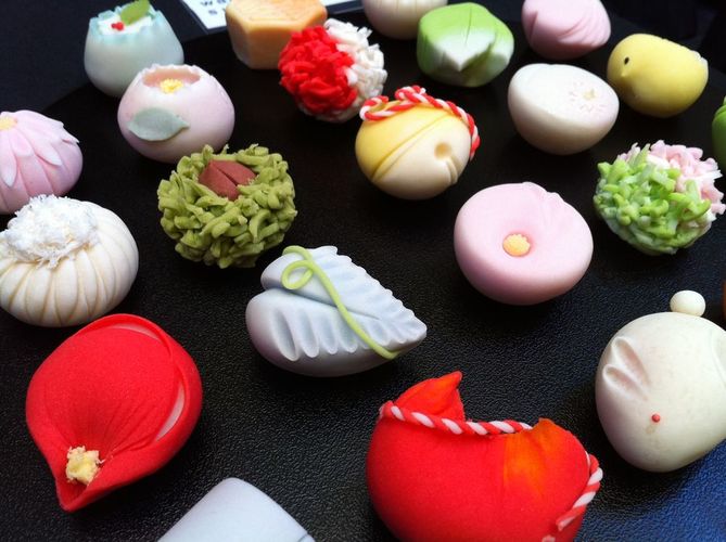 Что не используется в японских сладостях вагаси?