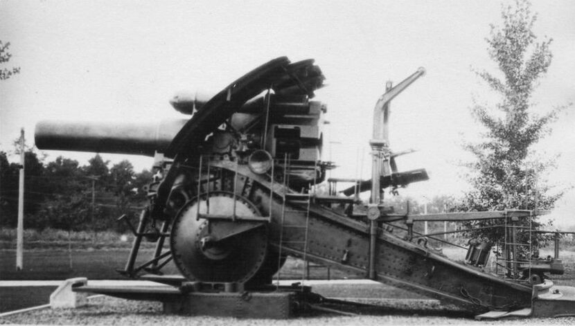 Во время Первой мировой войны Германия использовала артиллерийское орудие, которое называлось «Большая Берта»