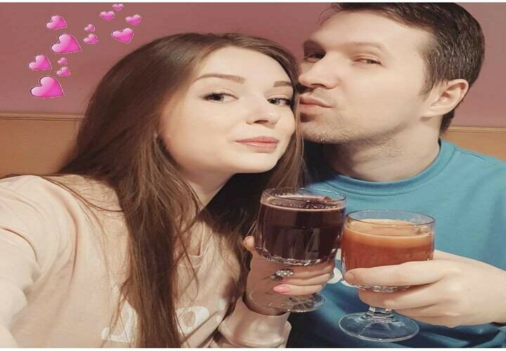 Как зовут супруга Афинки?