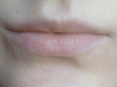 Твои губы бледного розового оттенка?