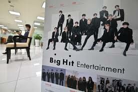 Они - первая группа Big Hit Entertainment с момента дебюта BTS:
