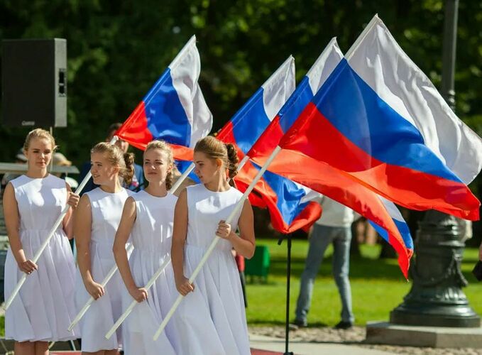 День Государственного флага Российской Федерации отмечается