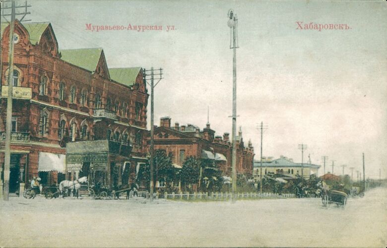 В том же 1880 году, 28 апреля, Хабаровка повелением императора получила статус города и сделалась центром...