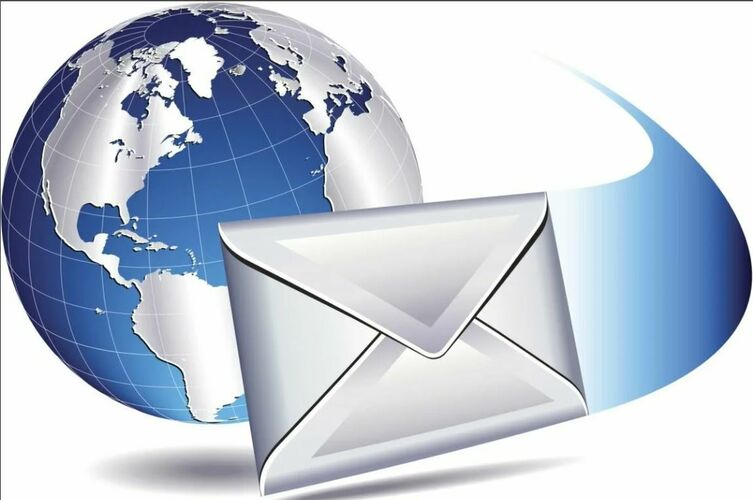 Кевин МакКензи считается первым человеком, отправившим смайлик по электронной почте. Когда это произошло?