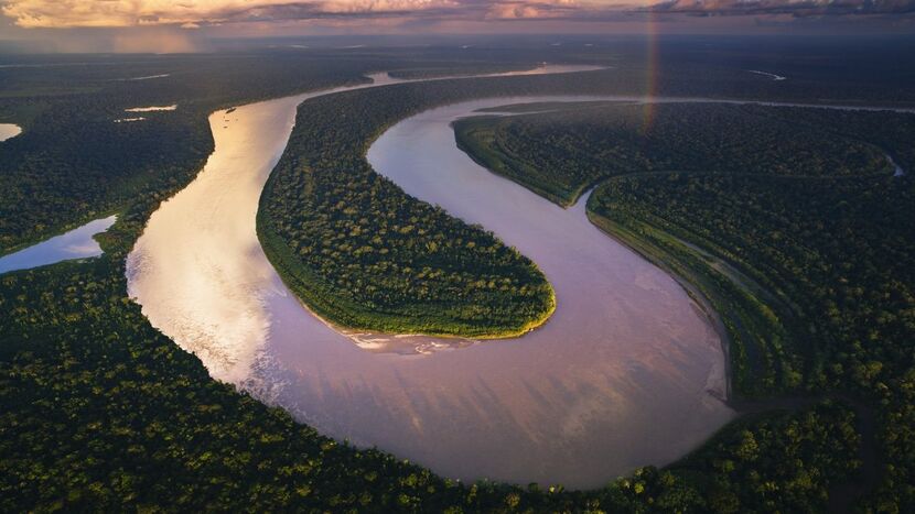 На глубине 4 тысяч метров под Амазонкой протекает подземная река.