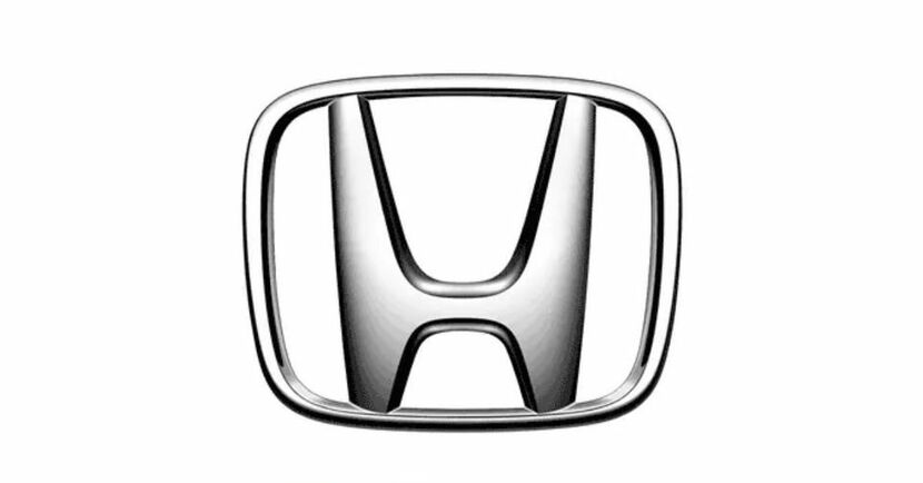 Какому автомобильному бренду принадлежит этот логотип?