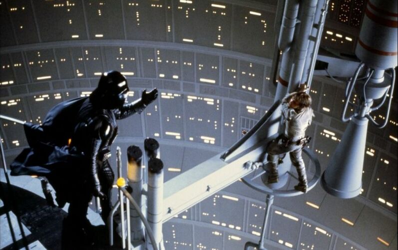 Кому принадлежит знаменитая фраза «Люк, я твой отец»?
