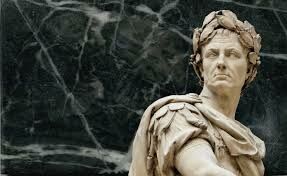 Какая работа прославила Цезаря как писателя?