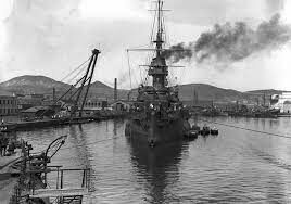Сколько японских эсминцев напало на Порт-Артур в первые часы?