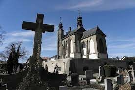 Из чего создана чешская церковь Костёл Всех Святых в Седлеце, районе чешского города Кутна-Гора?