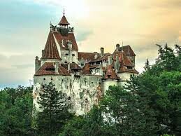 Какое название носит румынский замок, который нередко называют замком Дракулы?