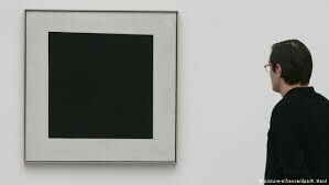  Широко известна картина «Чёрный квадрат» Казимира Малевича. Но он написал еще две картины с квадратами. Каких цветов они были?