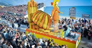 На каком ежегодном фестивале в городе Ментон создаются скульптуры из цитрусовых?