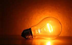   На что больше тратить энергию обыкновенная лампочки накаливания?