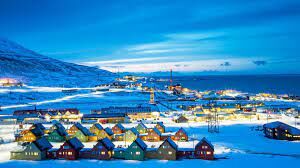 Как называется полярный архипелаг в Северном Ледовитом океане, ставший частью территории Норвегии в 1920 году?