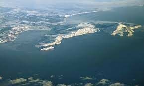  Какому государству принадлежит часть акватории Охотского моря, прилегающая к острову Хоккайдо?
