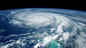 Какой ураган, образовавшийся в бассейне Атлантического океана в 2003 году, принято считать самым мощным и смертоносным?