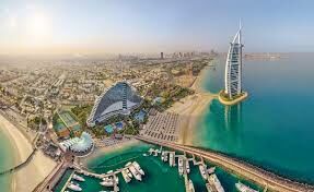 Как образно называется здание знаменитого отеля Burj Al Arab?