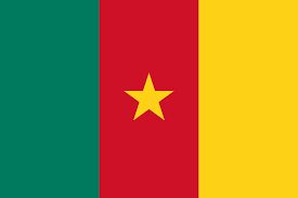 Столица этого государства Яунде. Какой стране принадлежит этот флаг?