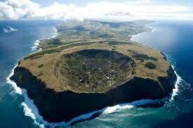   Какой из нижеперечисленных островов считается самой малонаселённой территорией в мире?