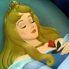 Почему не позвали на крестины восьмую фею в сказке Шарля Перро «Спящая красавица»?