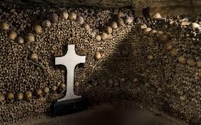 К середине какого века кладбище стало местом захоронения 2 000 000 тел?