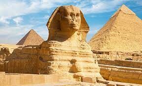 Какой фараон построил самую большую пирамиду?