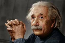 Альберт Эйнштейн, еще один эмигрант, родившийся в одной стране, а прославившийся уже в другой. Где он родился?