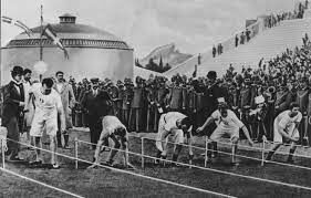 Первые современные международные Олимпийские игры проведены в 1896 году. В какое время года они состоялись?