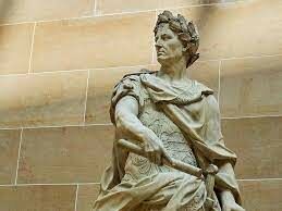 С кем боролся Юлий Цезарь?