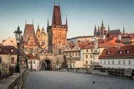 Какой запрет существует в старом городе Праги?