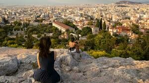   Какой процент населения, из общего числа жителей, живет в Афинах?