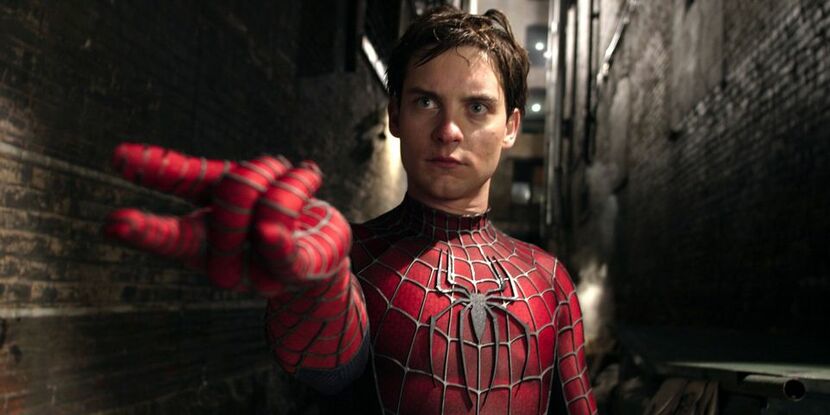 Какой актёр первым появился в образе Человека-паука на большом экране?
