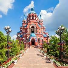 Это православная церковь, расположенная в предместье Рабочее. Называется она Казанская церковь...