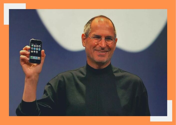 Первый iPhone был представлен Стивом Джобсом 9 января… 
