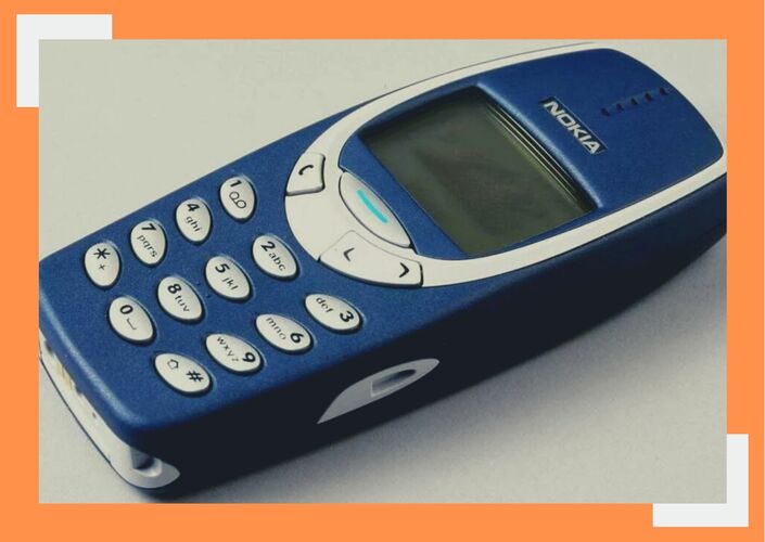 Ставший  интернет-мемом телефон Nokia 3310 был выпущен в…