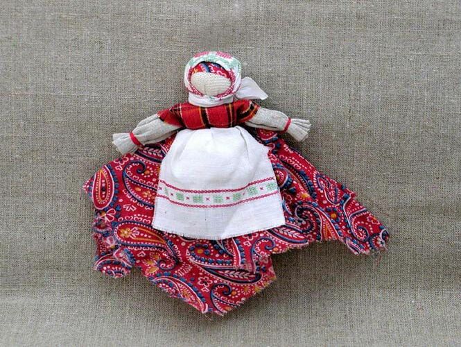 Как называли куклу в древней Руси, которая была сделана из оторванных кусочков материи?